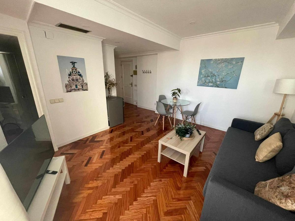 Apartamento Con Terraza Y Vistas Alcalaretiro Madrid Exterior foto